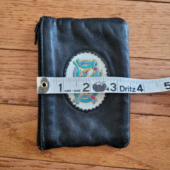 Tinnakeenly Leathers Irish Leather Coin Purse Celtic Dragon Knot Zip - Picture 10 of 10